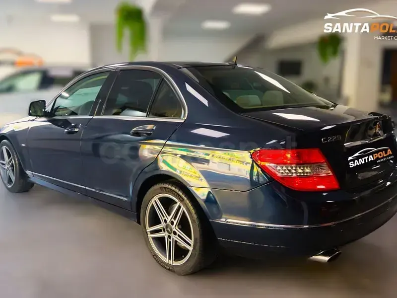 Usado Mercedes C220 Elegance 170 CV (125 kW) 2008 Azul Berlina