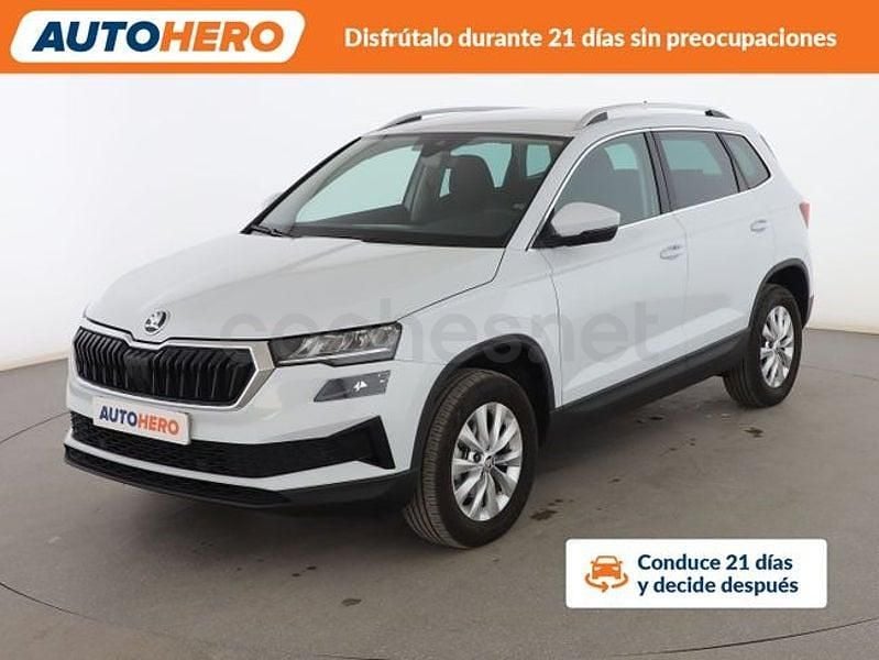 Usado Skoda Karoq Ambition 150 CV (110 kW) 2023 Blanco SUV
