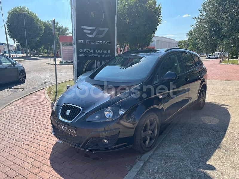 Usado Seat Altea XL I-Tech 105 CV (77 kW) 2014 Negro Monovolumen