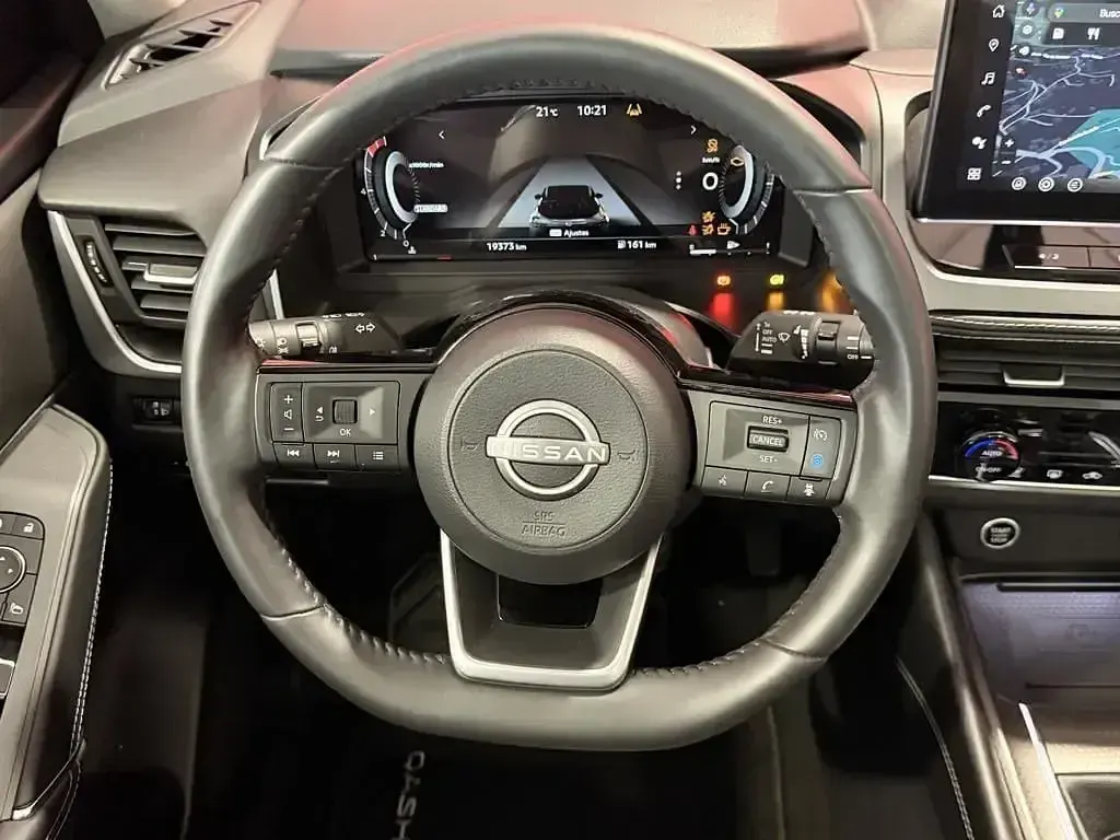 Usado Nissan Qashqai N-Connecta 140 CV (102 kW) 2025 Gris SUV