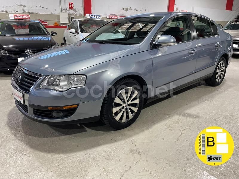 Azul Usado 2009 VW Passat Advance Berlina | 7690 € (Precio justo) - Imagen 1/4