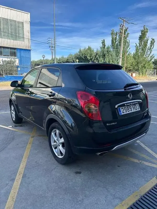 Usado SsangYong Korando Limited 175 CV (128 kW) 2011 Negro SUV