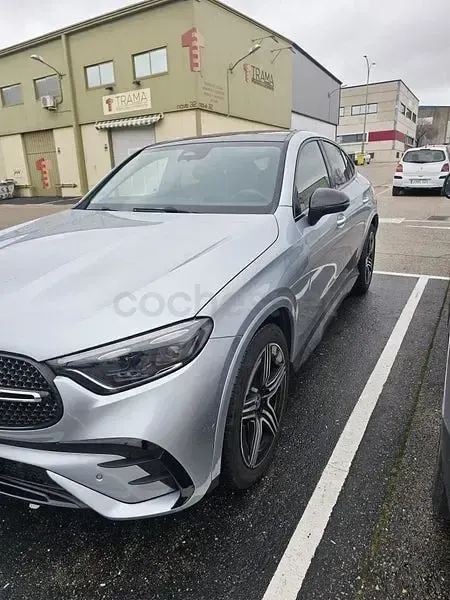 Usado Mercedes GLC200 204 CV (150 kW) 2025 Gris / plata SUV
