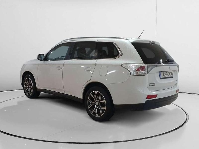 Usado Mitsubishi Outlander Motion 151 CV (111 kW) 2016 Blanco SUV