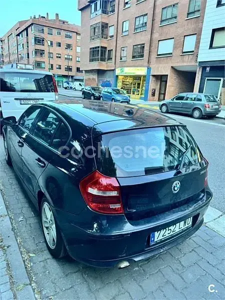 Usado BMW 118 143 CV (105 kW) 2010 Negro Utilitario