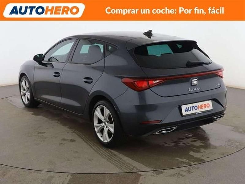 Usado Seat Leon FR 150 CV (110 kW) 2020 Gris Berlina