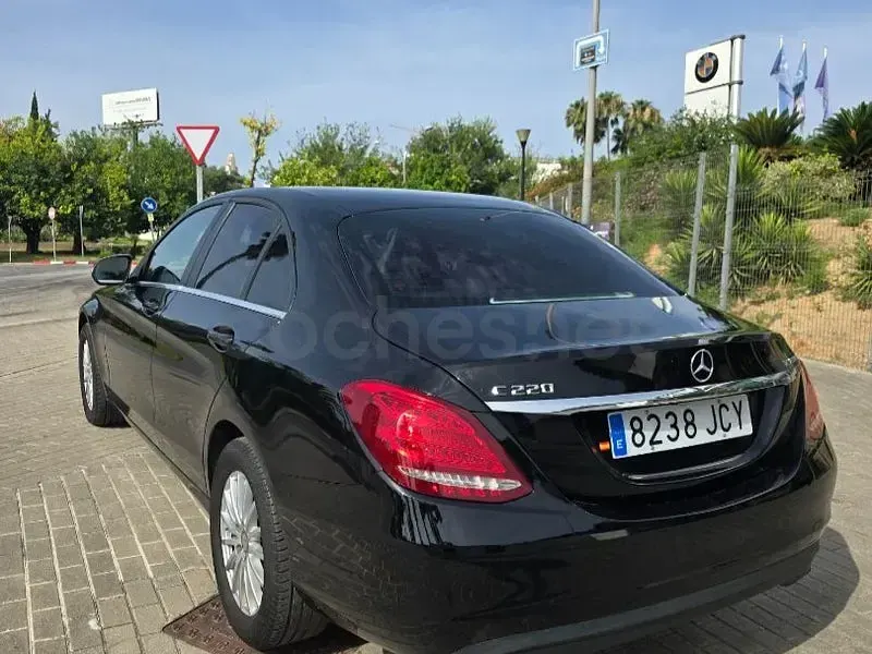 Usado Mercedes C220 170 CV (125 kW) 2015 Negro Berlina