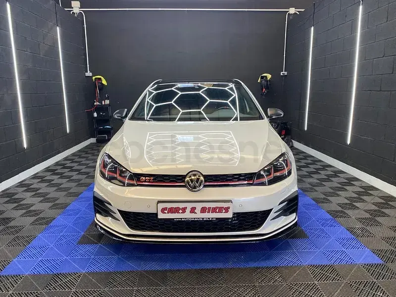 Usado VW Golf VII GTI 290 CV (213 kW) 2019 Blanco Berlina