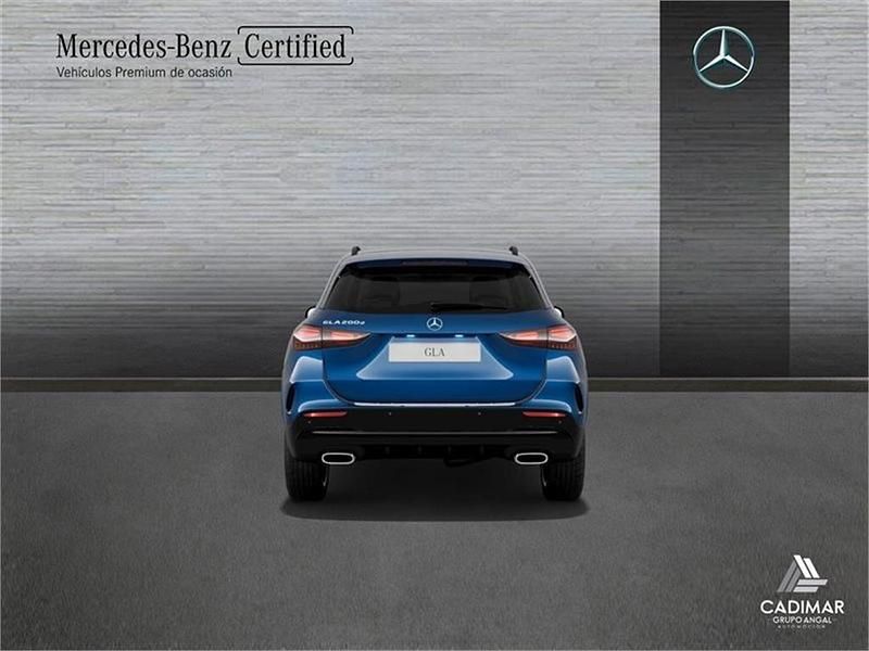 Usado Mercedes GLA200 AMG line 150 CV (110 kW) 2024 Gris SUV