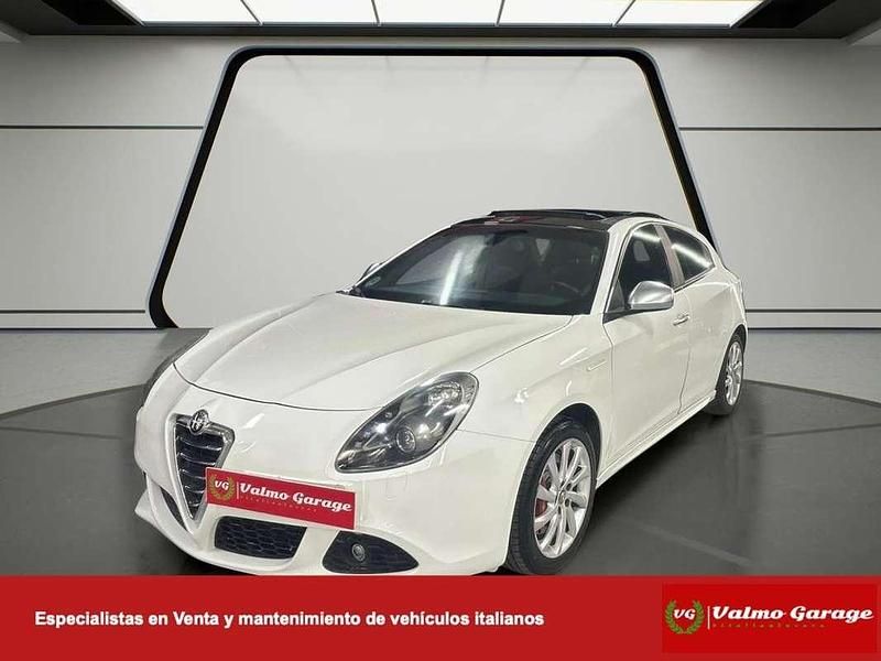 Blanco Usado 2010 Alfa Romeo Giulietta Distinctive Utilitario | 7900 € (Buen precio) - Imagen 1/4