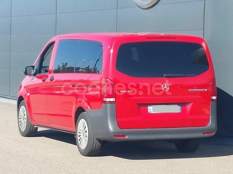 Usado Mercedes Vito 136 CV (100 kW) 2024 Rojo Van