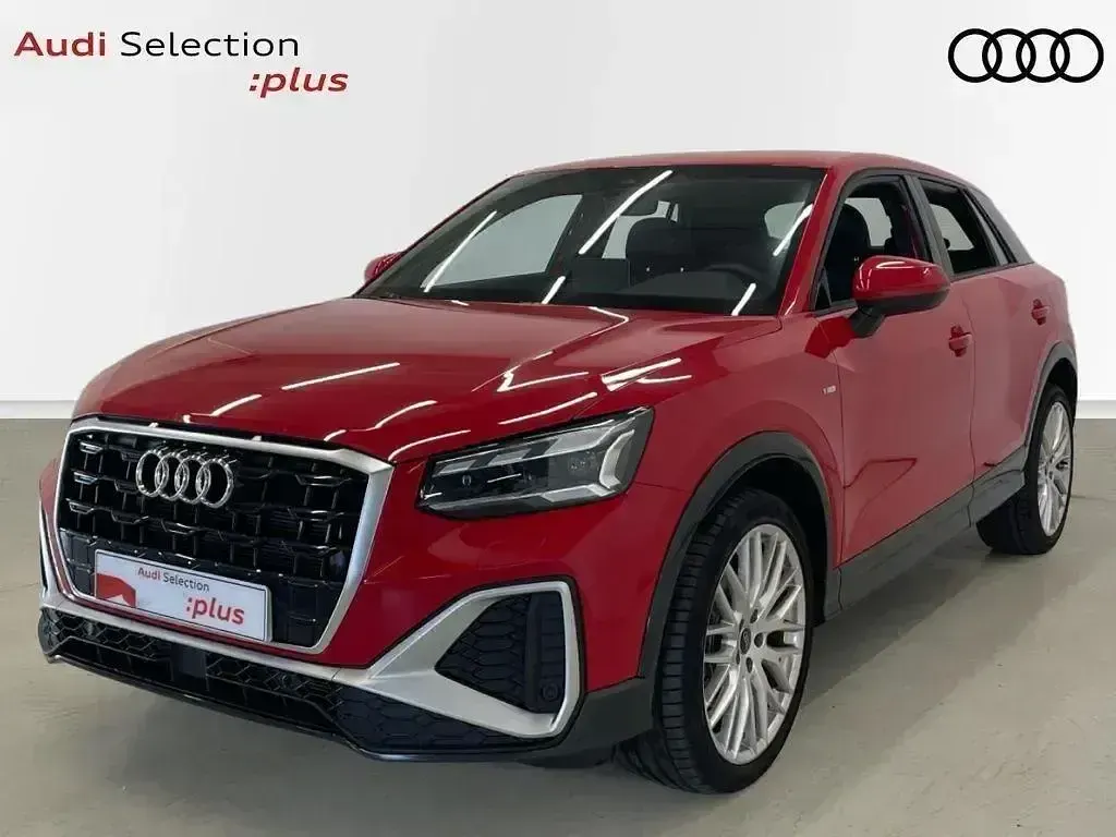 Usado Audi Q2 Black Edition 150 CV (110 kW) 2026 Rojo SUV