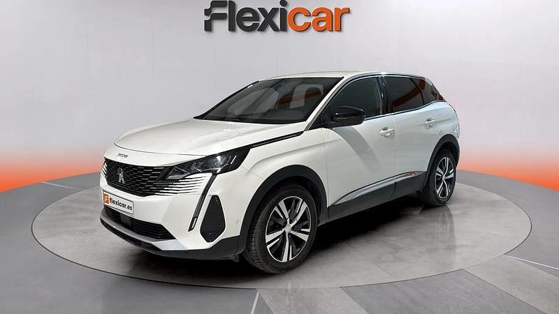 Usado Peugeot 3008 Allure 131 CV (96 kW) 2023 Blanco Monovolumen