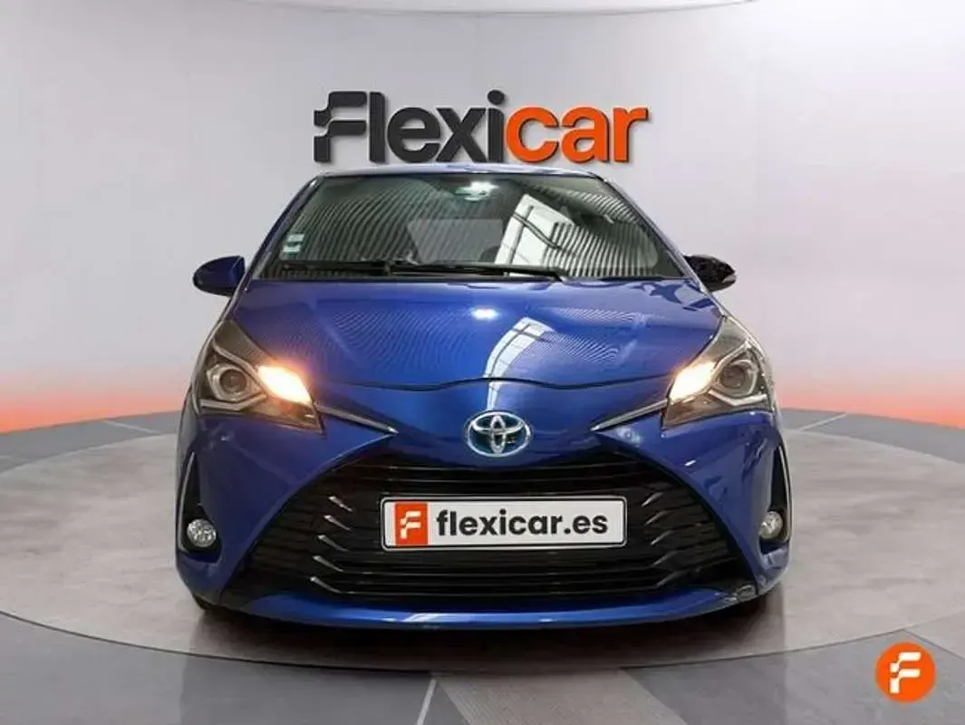 Usado Toyota Yaris Hybrid Business Edition 116 CV (85 kW) 2020 Azul Utilitario
