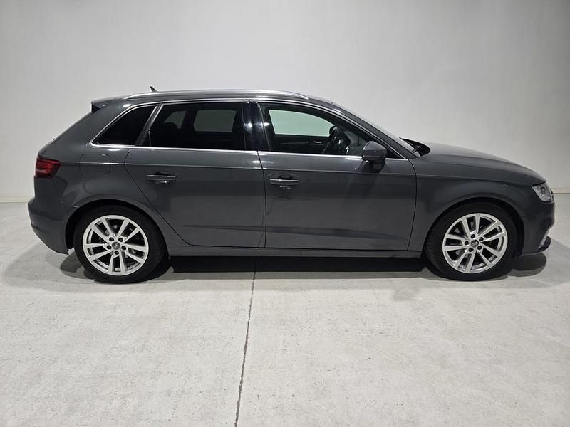 Usado Audi A3 Sport 150 CV (110 kW) 2017 Gris Berlina