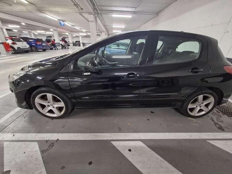 Usado Peugeot 308 Business-Line 109 CV (80 kW) 2010 Negro Utilitario