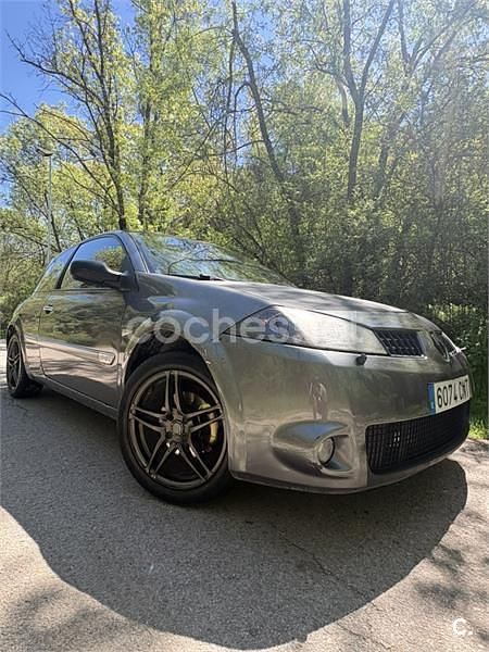 Usado Renault Mégane II Expression 120 CV (88 kW) 2003 Gris / plata Berlina