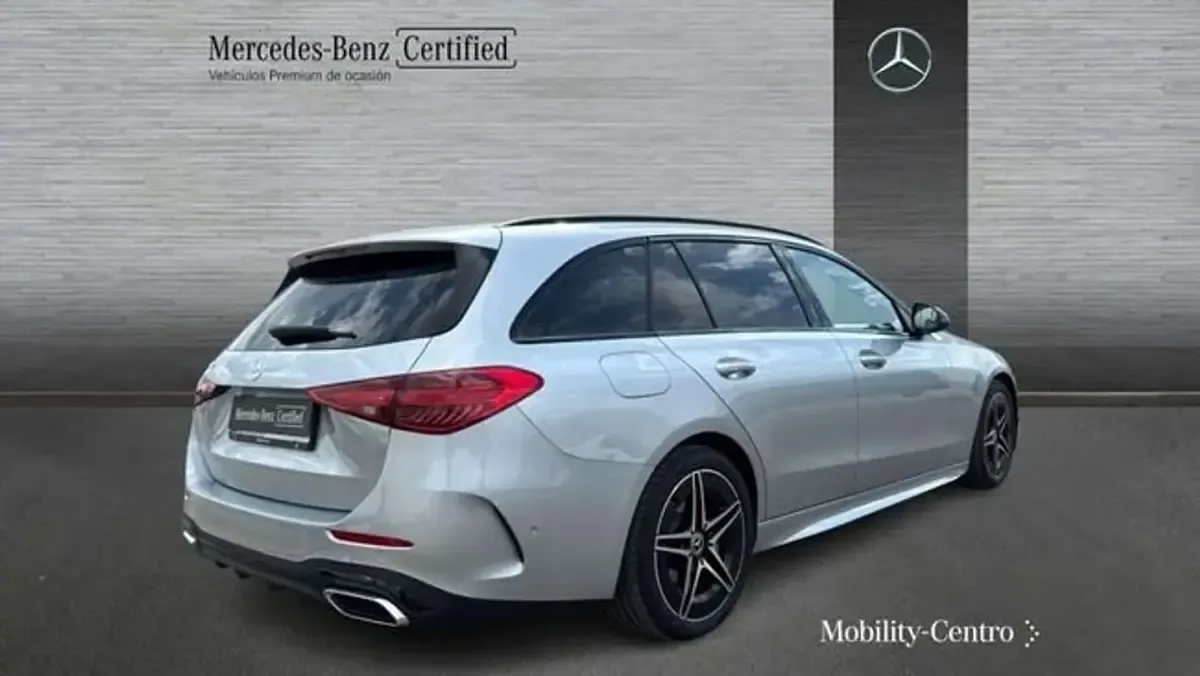 Usado Mercedes C220 197 CV (144 kW) 2025 Plateado Familiar