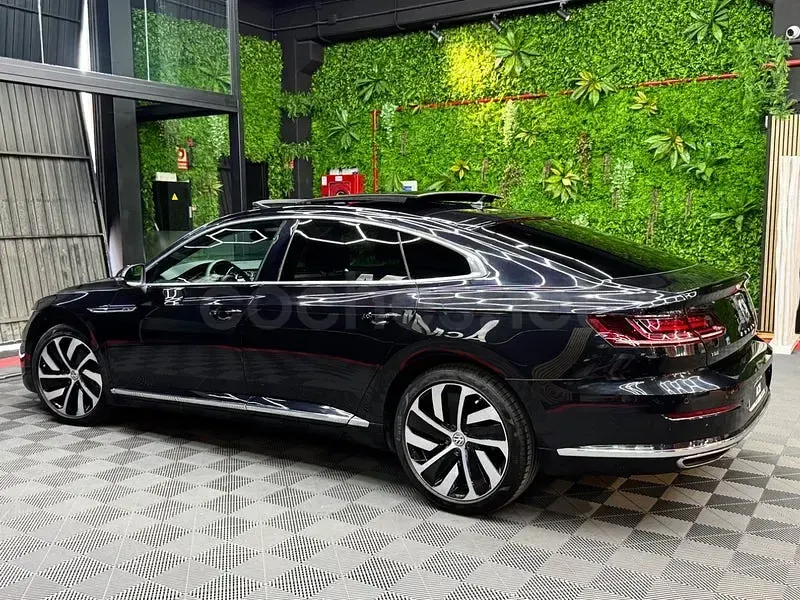 Usado VW Arteon R-line 150 CV (110 kW) 2018 Negro Utilitario