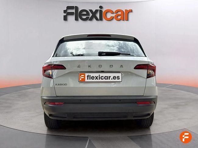 Usado Skoda Karoq Ambition 110 CV (80 kW) 2021 Blanco SUV