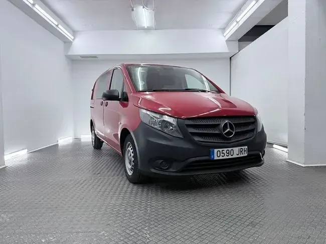 Usado Mercedes Vito 114 CV (83 kW) 2016 Rojo Van