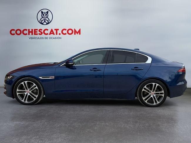 Usado Jaguar XE SE 206 CV (151 kW) 2021 Azul Berlina