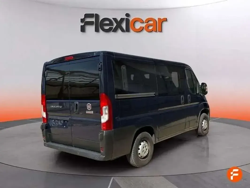 Usado Fiat Ducato 150 CV (110 kW) 2018 Azul Van