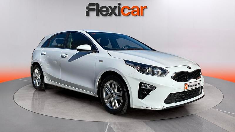 Usado Kia Ceed 120 CV (88 kW) 2021 Blanco Utilitario