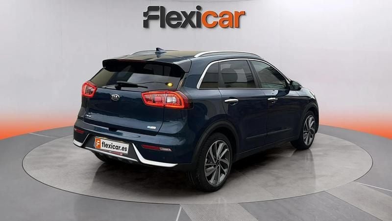 Begagnad Kia Niro 141 HK (103 kW) 2018 Blå SUV