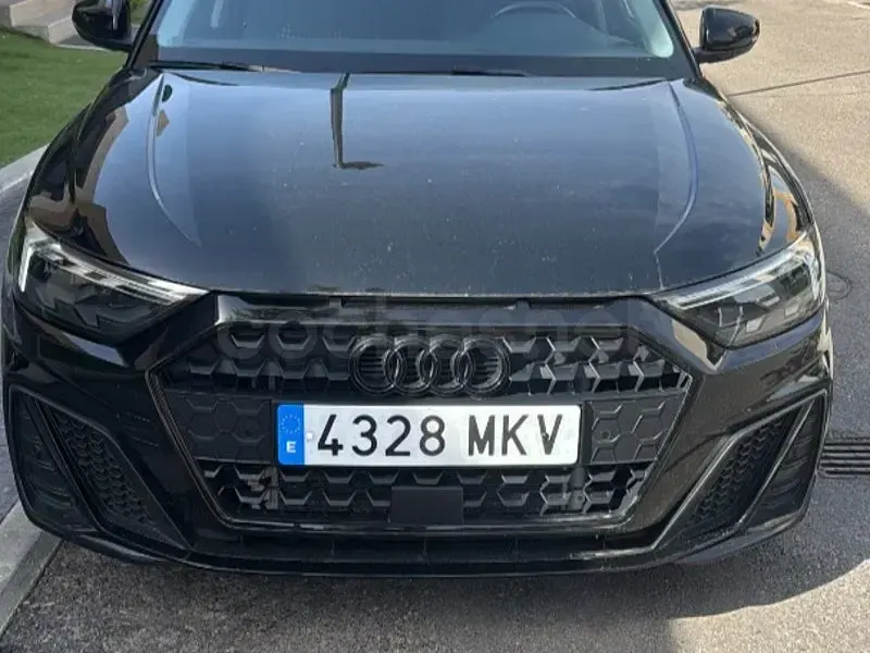 Usado Audi A1 150 CV (110 kW) 2025 Negro SUV