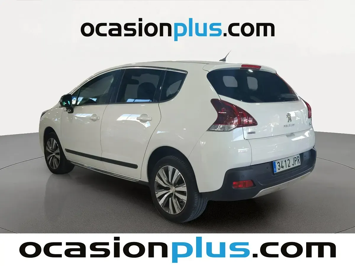 Usado Peugeot 3008 Style 131 CV (96 kW) 2016 Blanco Monovolumen