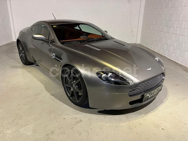 Usado Aston Martin V8 Vantage 380 CV (279 kW) 2007 Gris / plata Coupe