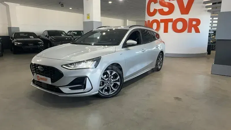Usado Ford Focus ST-Line 125 CV (91 kW) 2024 Gris / plata Familiar