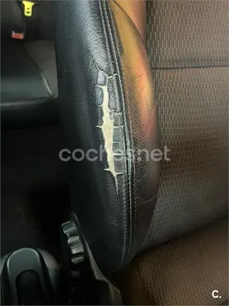 Usado Ford Fiesta Futura 90 CV (66 kW) 2007 Negro Utilitario