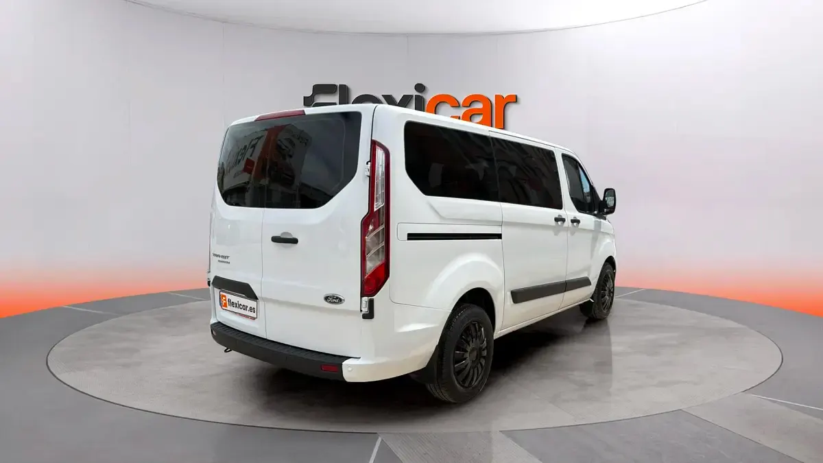 Usado Ford Tourneo Trend 131 CV (96 kW) 2020 Blanco Monovolumen