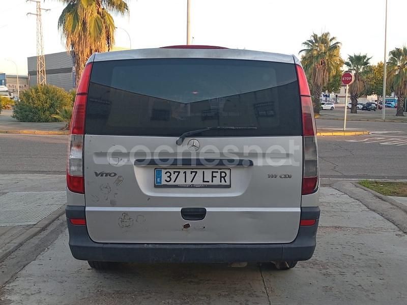 Usado Mercedes Viano 150 CV (110 kW) 2006 Beige Monovolumen