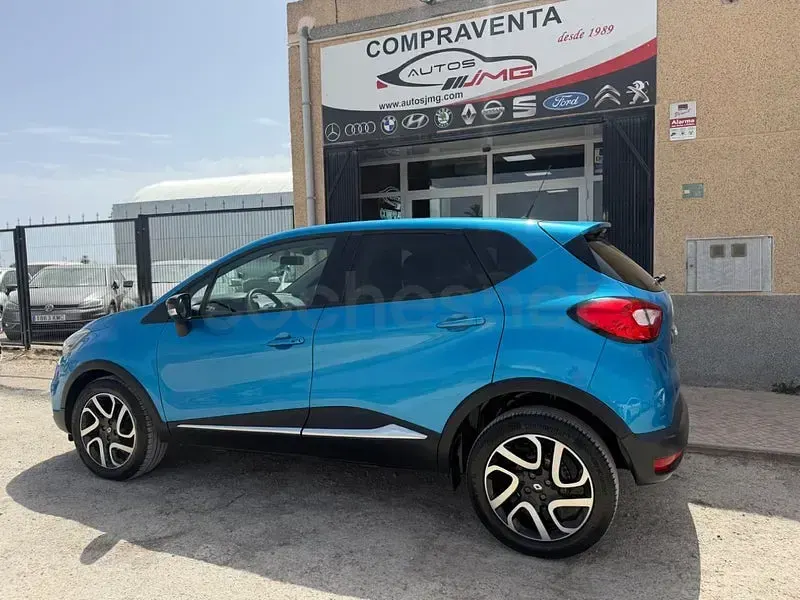 Usado Renault Captur Zen 90 CV (66 kW) 2016 Azul SUV
