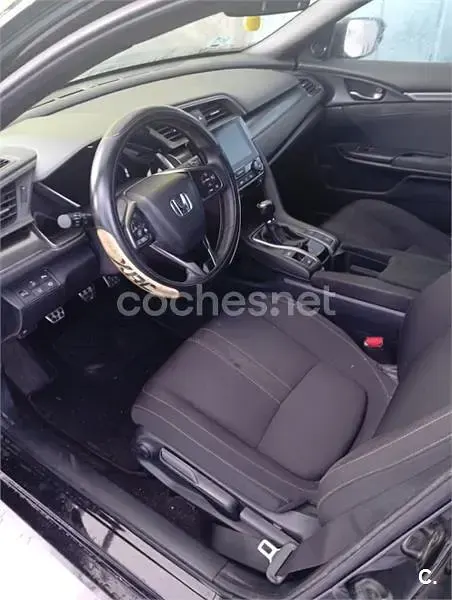 Usado Honda Civic Elegance 129 CV (94 kW) 2018 Negro Berlina