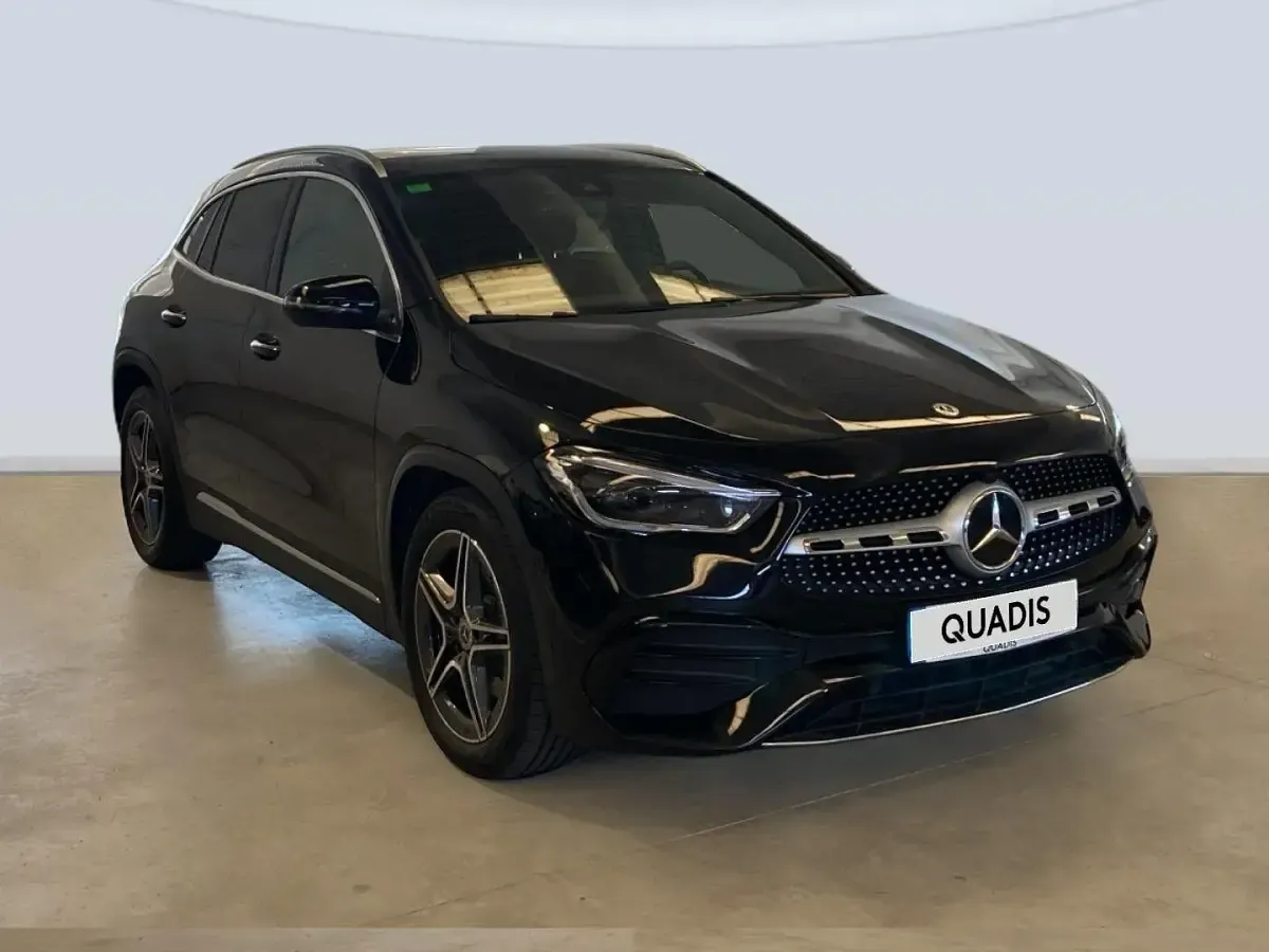 Usado Mercedes GLA200 150 CV (110 kW) 2022 Negro SUV