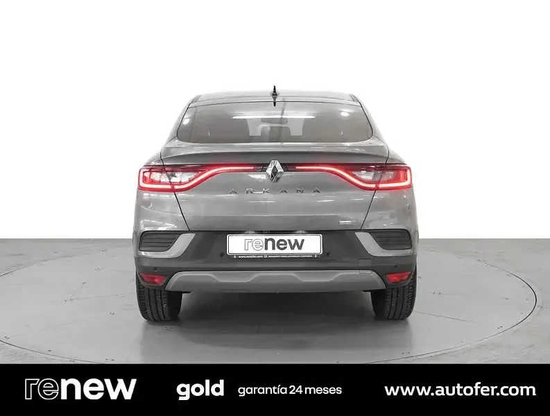 Usado Renault Arkana Techno 145 CV (106 kW) 2022 Gris / plata SUV