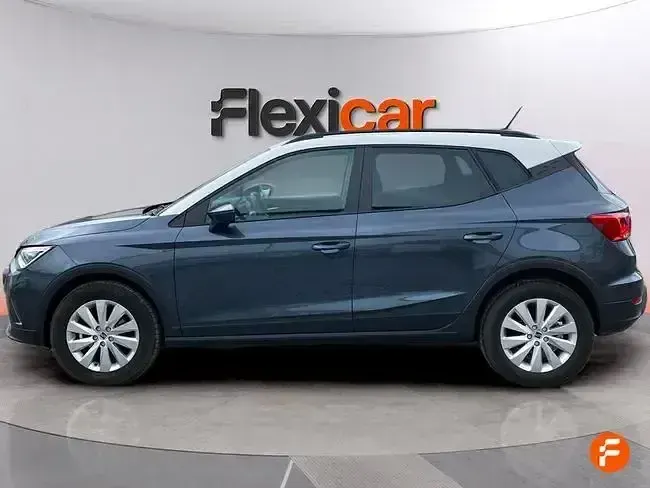 Usado Seat Arona FR 115 CV (84 kW) 2025 Gris SUV