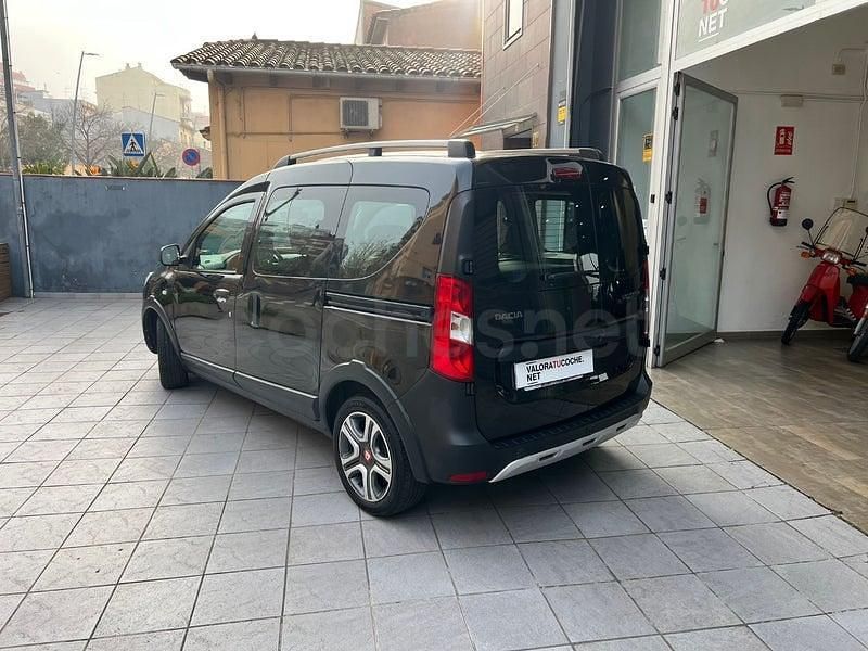 Usado Dacia Dokker 95 CV (69 kW) 2019 Negro Monovolumen