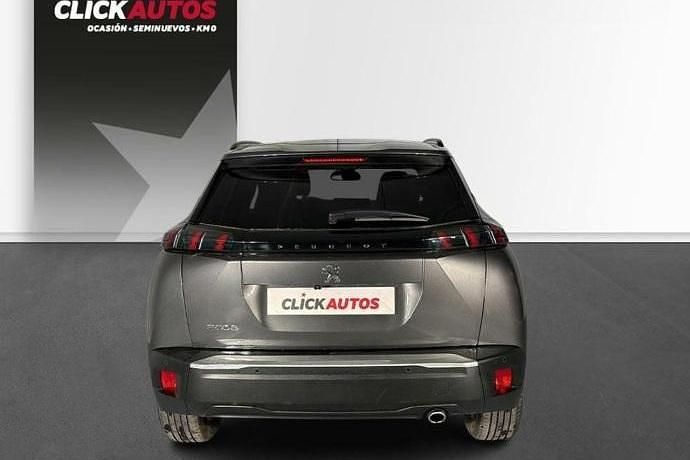 Usado Peugeot 2008 Allure 130 CV (95 kW) 2023 Gris SUV