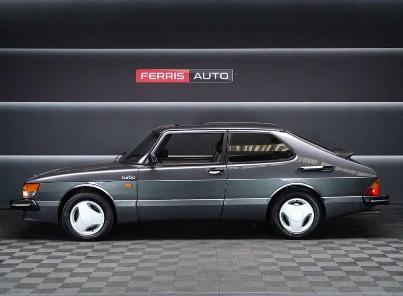Usado Saab 900 175 CV (128 kW) 1986 Gris / plata Berlina