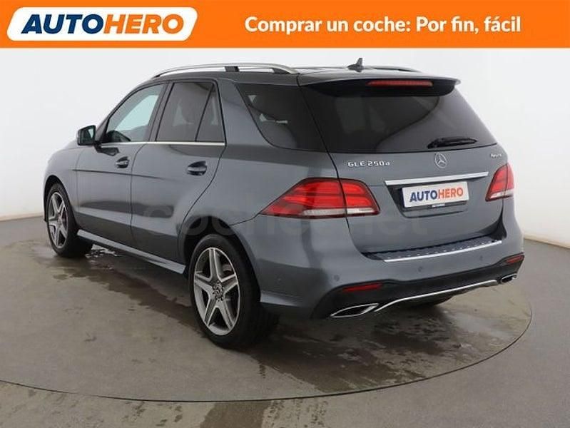 Usado Mercedes GLE250 AMG line 205 CV (150 kW) 2018 Gris / plata SUV