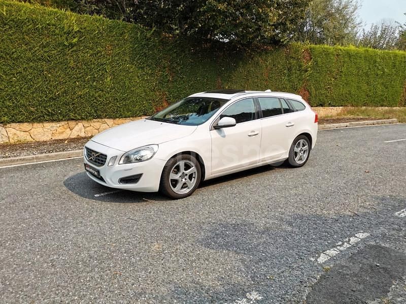 Blanco Usado 2011 Volvo V60 Summum Familiar | 12.900 € (Buen precio) - Imagen 1/4