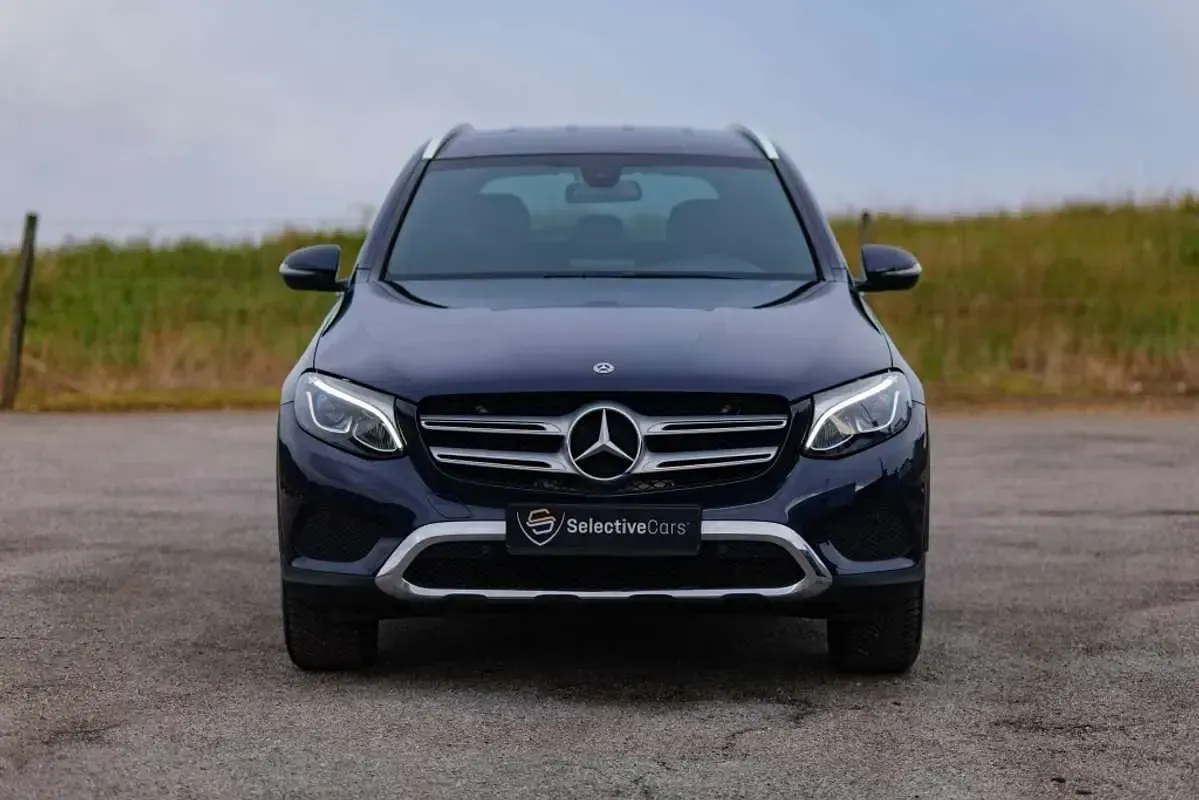 Usado Mercedes GLC350 320 CV (235 kW) 2018 Azul SUV