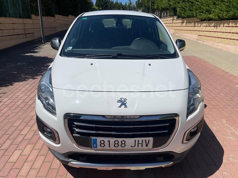Blanco Usado 2015 Peugeot 3008 Access Berlina | 7600 € (Precio justo) - Imagen 1/4