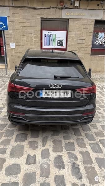 Käytetty Audi Q3 Ambiente 150 HP (110 kW) 2021 Musta Katumaasturi