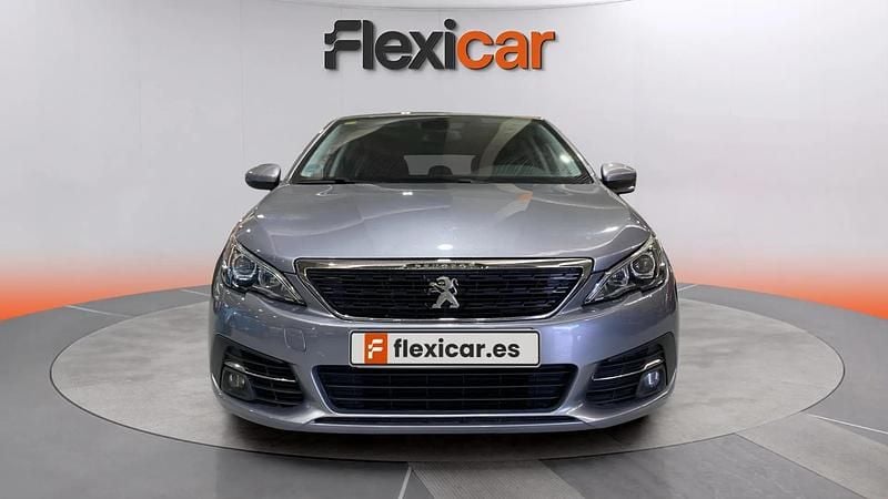 Usado Peugeot 308 Style 131 CV (96 kW) 2020 Gris Utilitario